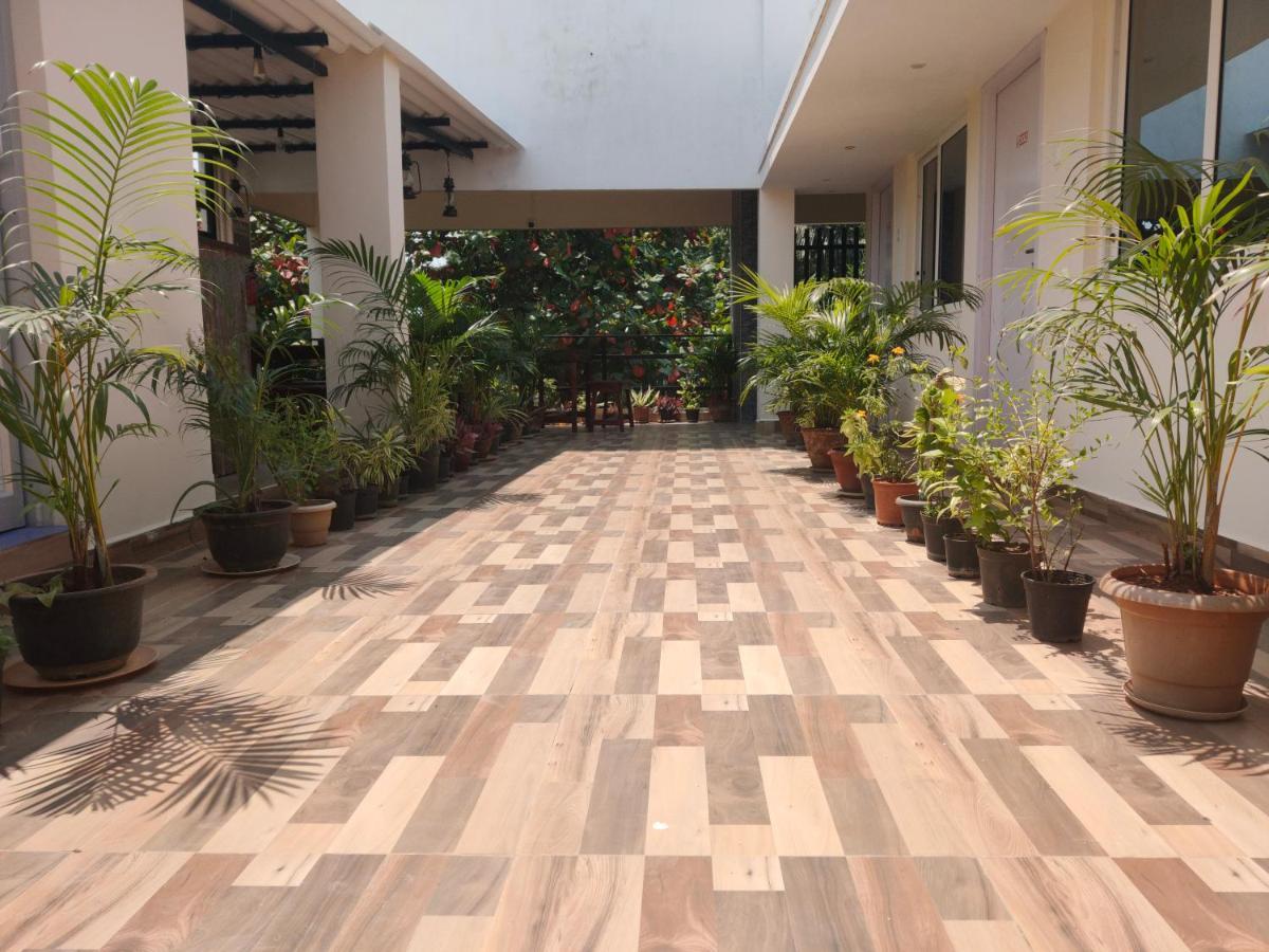S3 Beach House Pondicherry Exterior photo